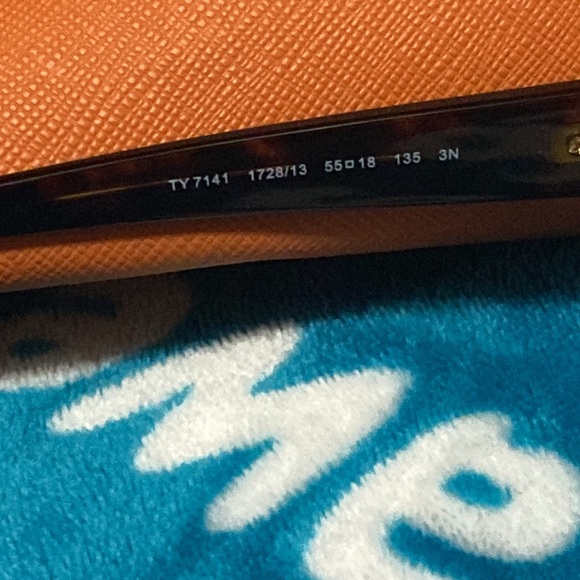 ❤️ TORY BURCH SUNGLASSES Brand new w/case & dustcloth ❤️ - Picture 3 of 6